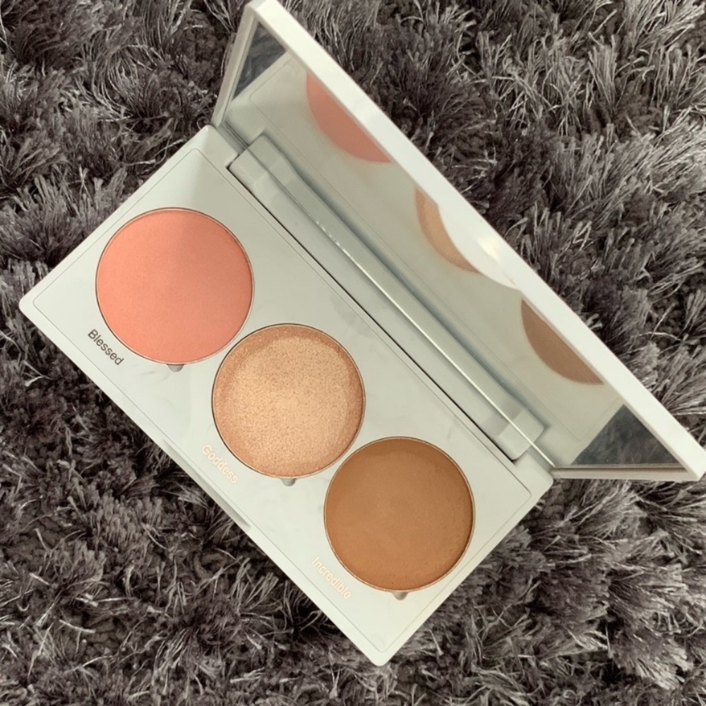RealHer - Ultimate Glow Getter Cheek Trio - Blush, Bronzer and Highlight…